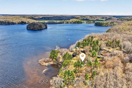 1039 Wonder Beach Rd, Utterson, ON, P0B1M0 | Card Image