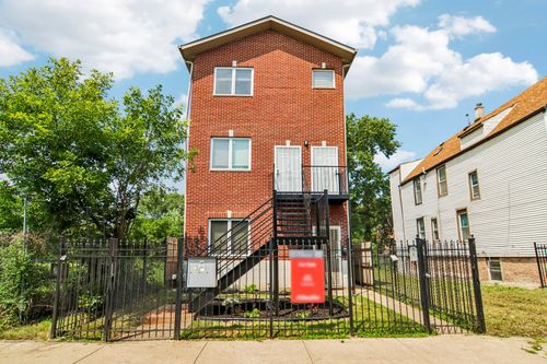 7018 S Dorchester Ave, Chicago, IL, 60637-6671 | Card Image