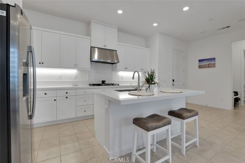 145 Sash, Irvine, CA, 92618-1456 | Card Image