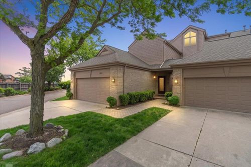 26151 Harbour Pointe Dr N, Harrison Township, MI, 48045-3209 | Card Image