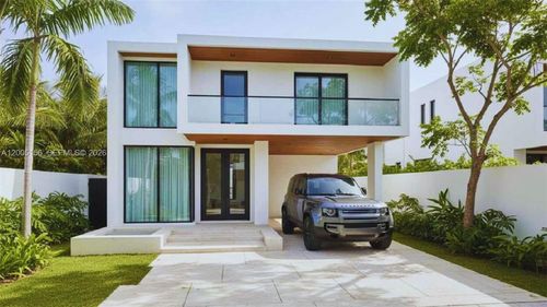 3637 Frow Ave, Miami, FL, 33133-4919 | Card Image