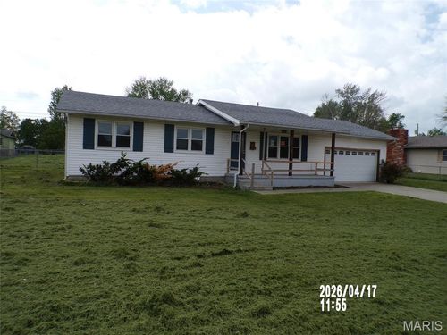318 Farmers Ln, Lebanon, MO, 65536-3726 | Card Image