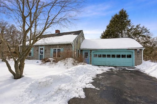 720 Hancock St, Abington, MA, 02351-1034 | Card Image