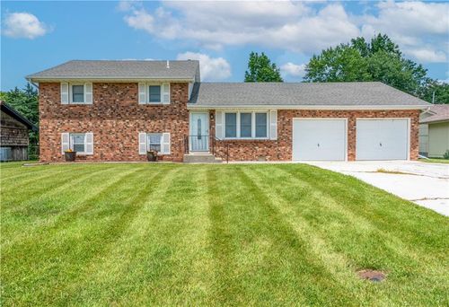 1700 Heck Ave, Sedalia, MO, 65301-6825 | Card Image