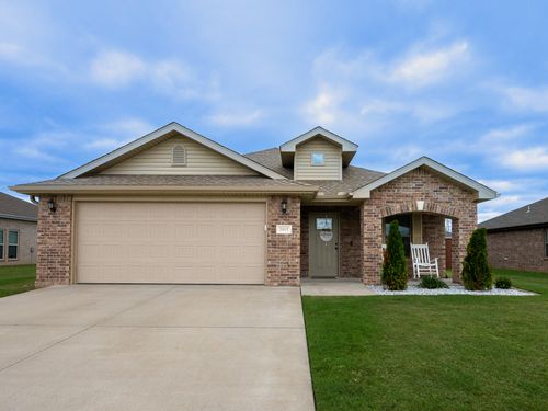 2015 Bogey Ln, Neosho, MO, 64850-8042 | Card Image