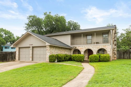 1303 Creekview Dr, Round Rock, TX, 78681-6203 | Card Image