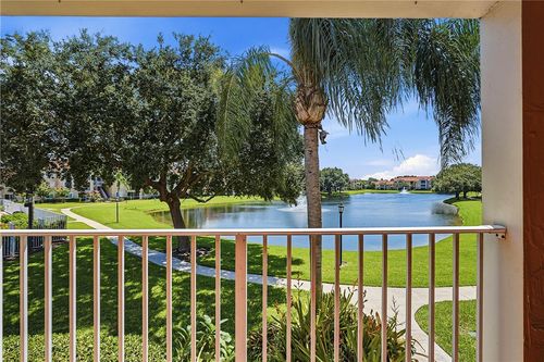 204-1670 N 42nd Cir, Vero Beach, FL, 32967-8114 | Card Image
