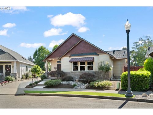 2451 Tracy Ln, Woodburn, OR, 97071-7678 | Card Image