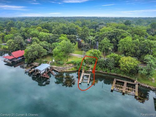 W River Road, Grosse Ile Twp, MI, 48138 | Card Image