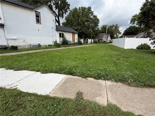 1147 W 2nd St, Dayton, OH, 45402-6823 | Card Image