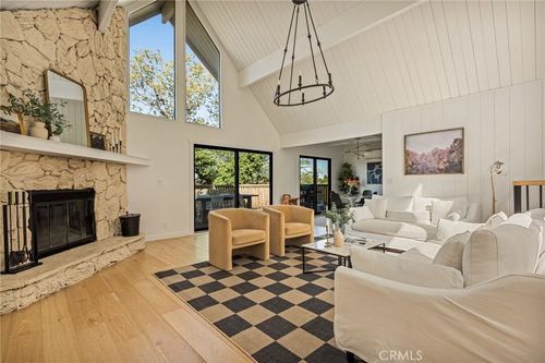 1204 Yellowstone Dr, Lake Arrowhead, CA, 92352 | Card Image