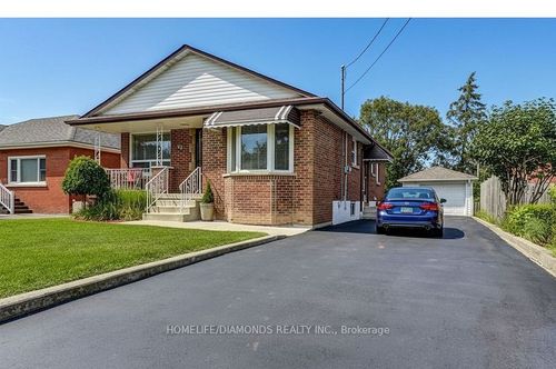 99 Duncombe Dr, Hamilton, ON, L9A2G4 | Card Image