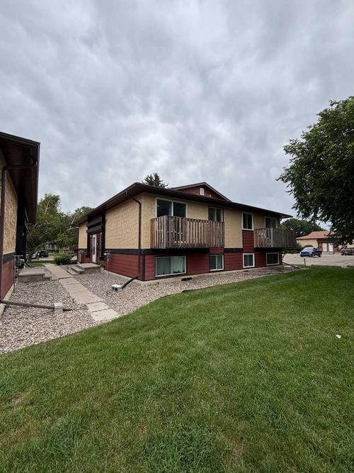 4-5 Acadia Road W, Lethbridge, AB, T1K4C1 | Card Image