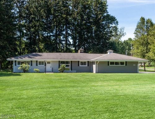 8078 Mentor Ave, Mentor, OH, 44060-5754 | Card Image