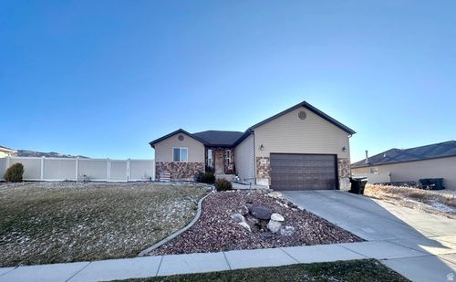 2126 E Ravine Rd, Enoch, UT, 84721-8641 | Card Image