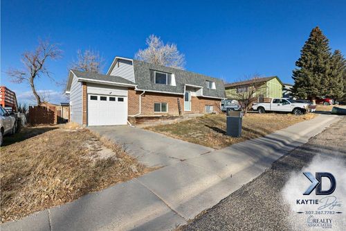2230 E 16th St, Casper, WY, 82609-2910 | Card Image
