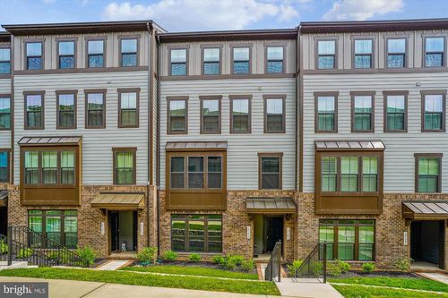 17381 Harrison Ridge Dr, DUMFRIES, VA, 22026-2870 | Card Image