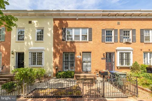 541 4th St Se, WASHINGTON, DC, 20003-4222 | Card Image
