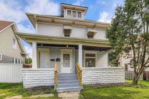 597 Geranium Ave E, Saint Paul, MN, 55130-3741 | Card Image