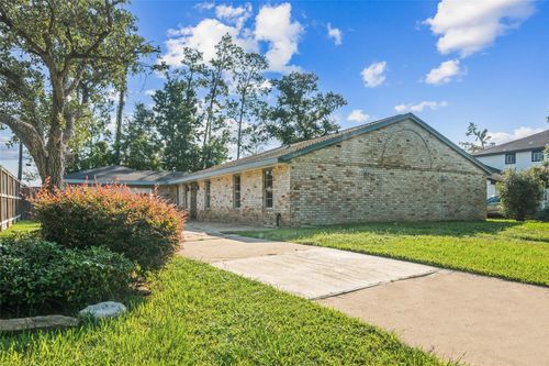 19218 Enchanted Oaks Dr, Spring, TX, 77388-5925 | Card Image