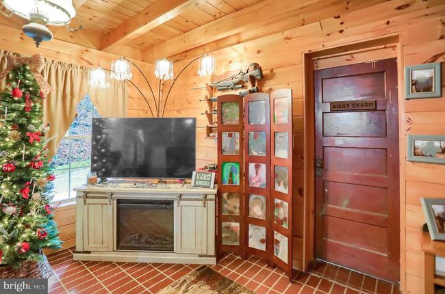 1245 Thompson Hollow Ln, House other with 3 bedrooms, 2 bathrooms and null parking in HONEY GROVE PA | Image 4