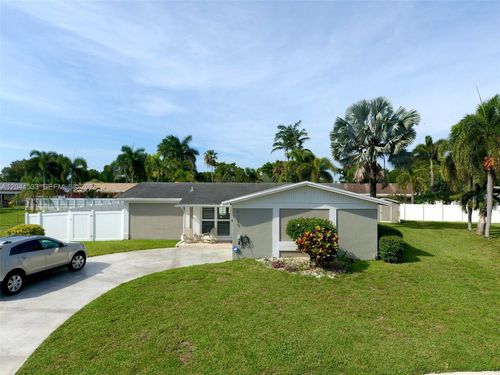 0-9820 Nw 7th St, Pembroke Pines, FL, 33024-6142 | Card Image