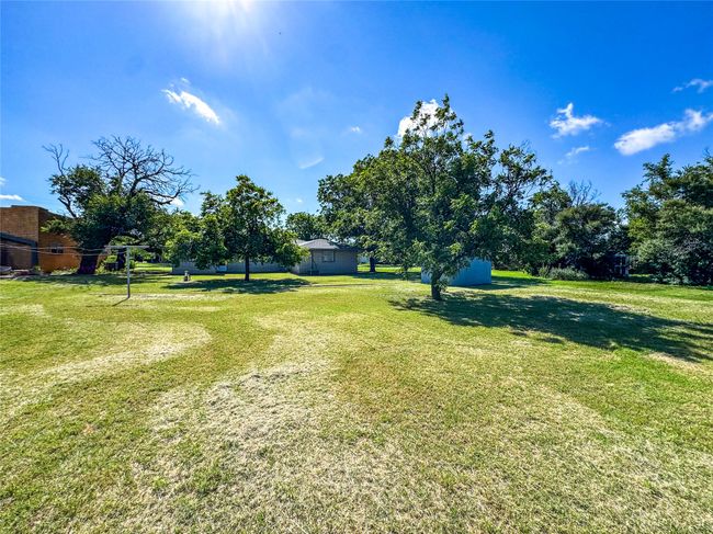 1205 N Avenue H, House other with 3 bedrooms, 2 bathrooms and null parking in Haskell TX | Image 35