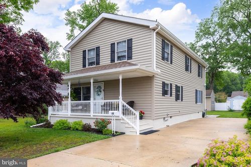 44 S Market St, GIBBSTOWN, NJ, 08027-1424 | Card Image