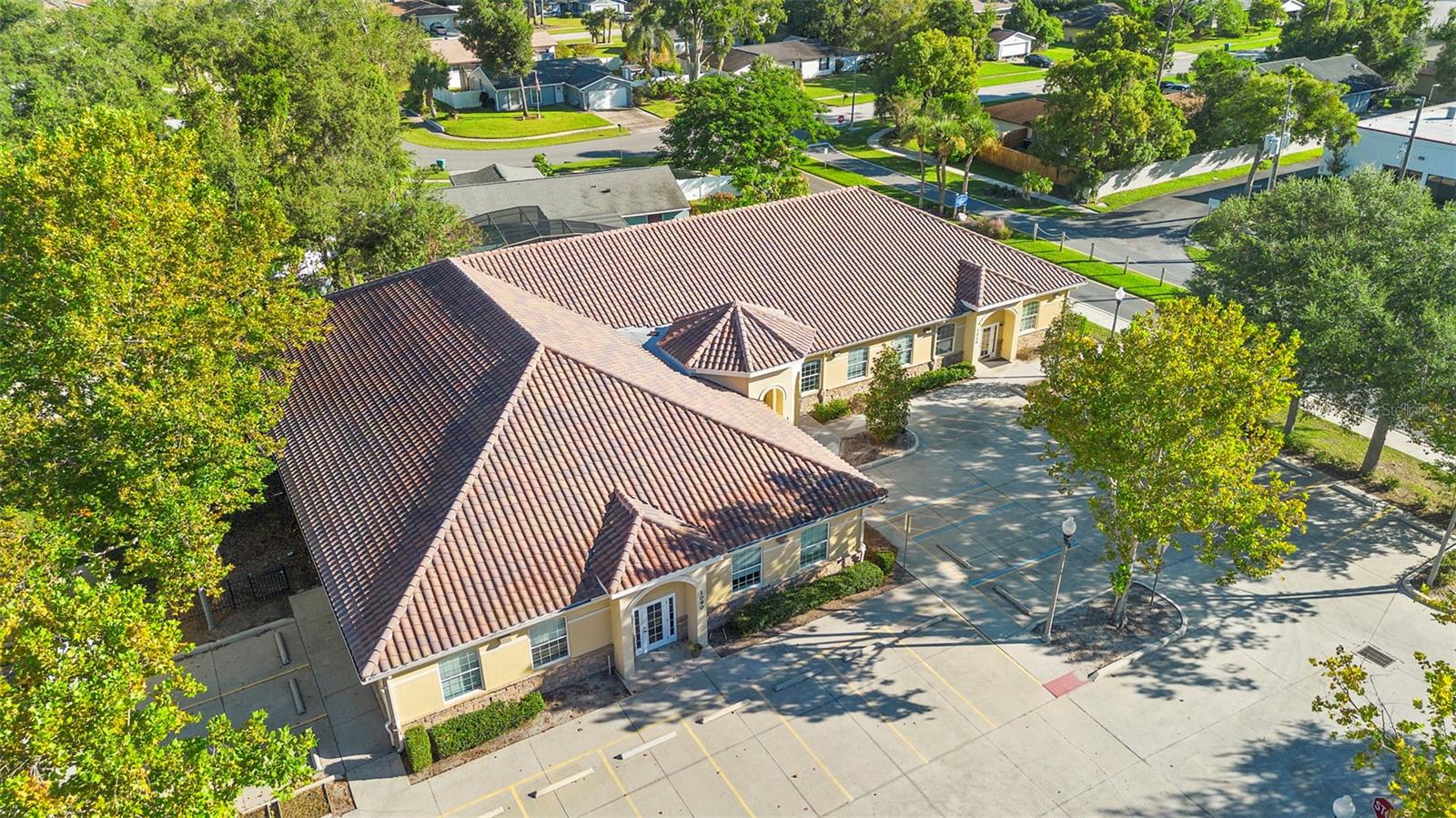 Commercial Lease in LONGWOOD 3