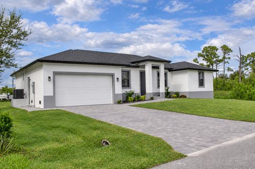 15633 Lakeland Cir, PORT CHARLOTTE, FL, 33981-4620 | Card Image