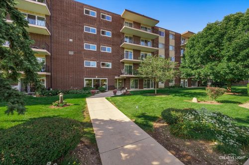 apt-18c-5300 Walnut Ave, Downers Grove, IL, 60515-4122 | Card Image