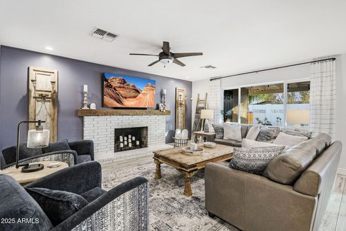 8501 E Jackrabbit Rd, Scottsdale, AZ, 85250-6730 | Card Image