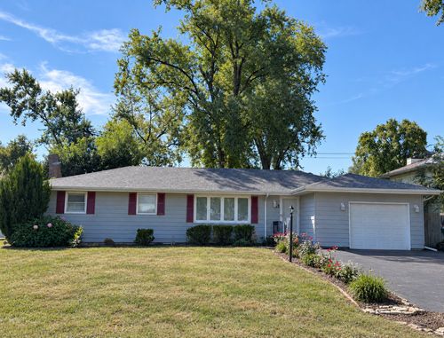 11 Strasma South Dr, Kankakee, IL, 60901-5937 | Card Image