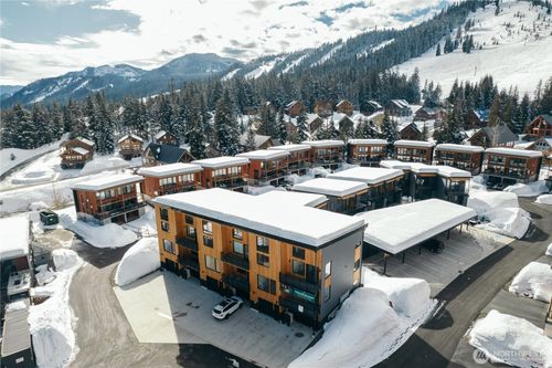 61 Pass Life Way, Snoqualmie Pass, WA, 98068-5001 | Card Image