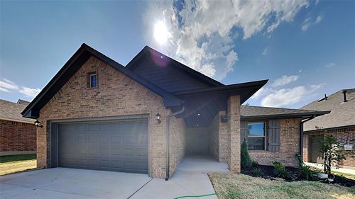7055 Richardson Ct, Warr Acres, OK, 73132-5848 | Card Image