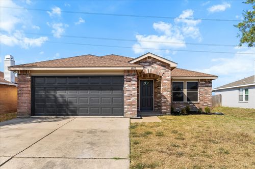 6023 Guilia Dr, Grand Prairie, TX, 75052-8757 | Card Image