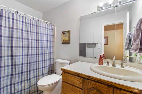 138 Seminole Cir, Jerome, ID, 83338-6484 | Card Image