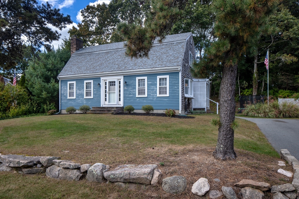Driscoll Ln, Mattapoisett, MA 02739