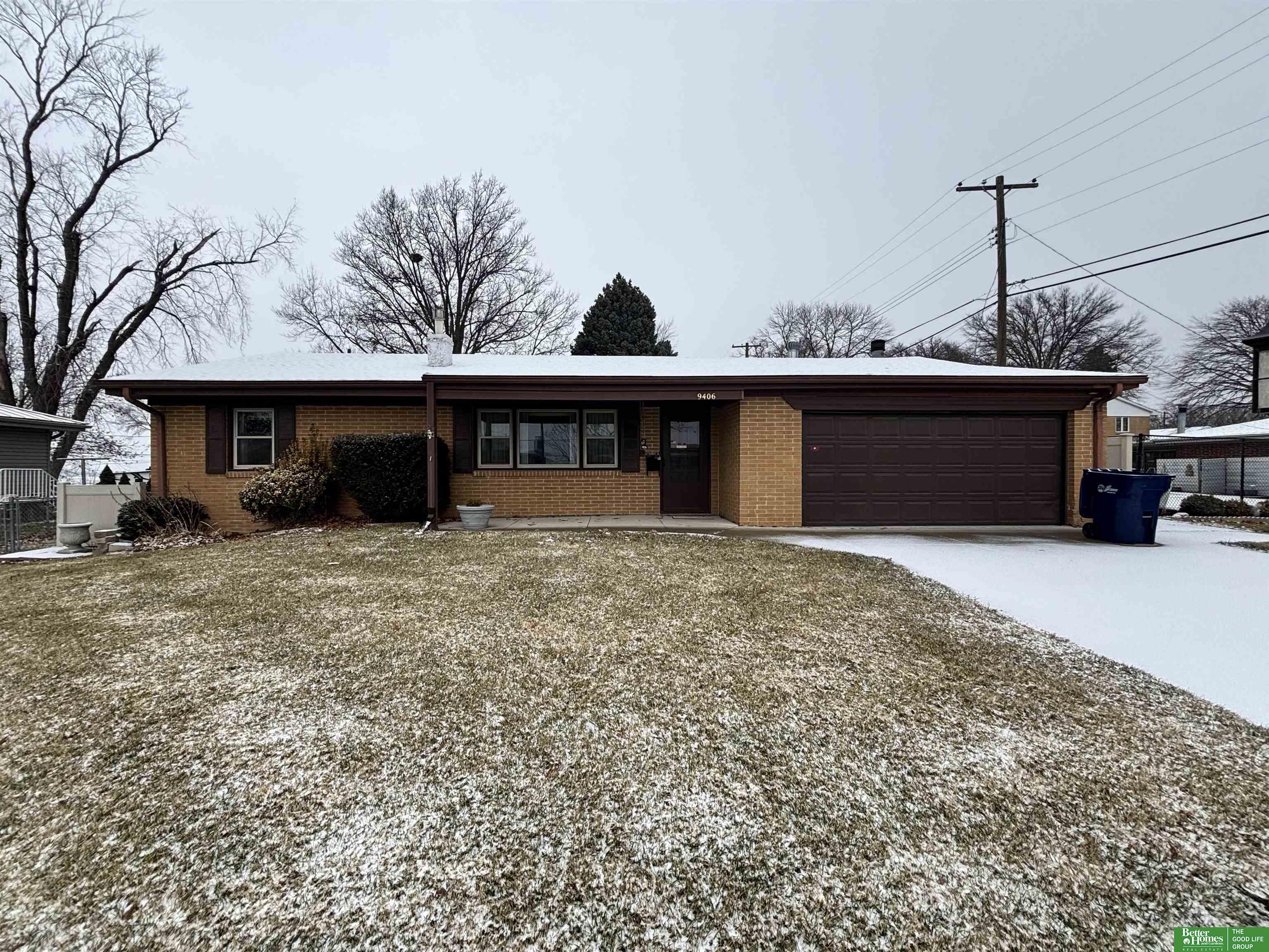 Briarwood Ln, Bellevue, NE 68147