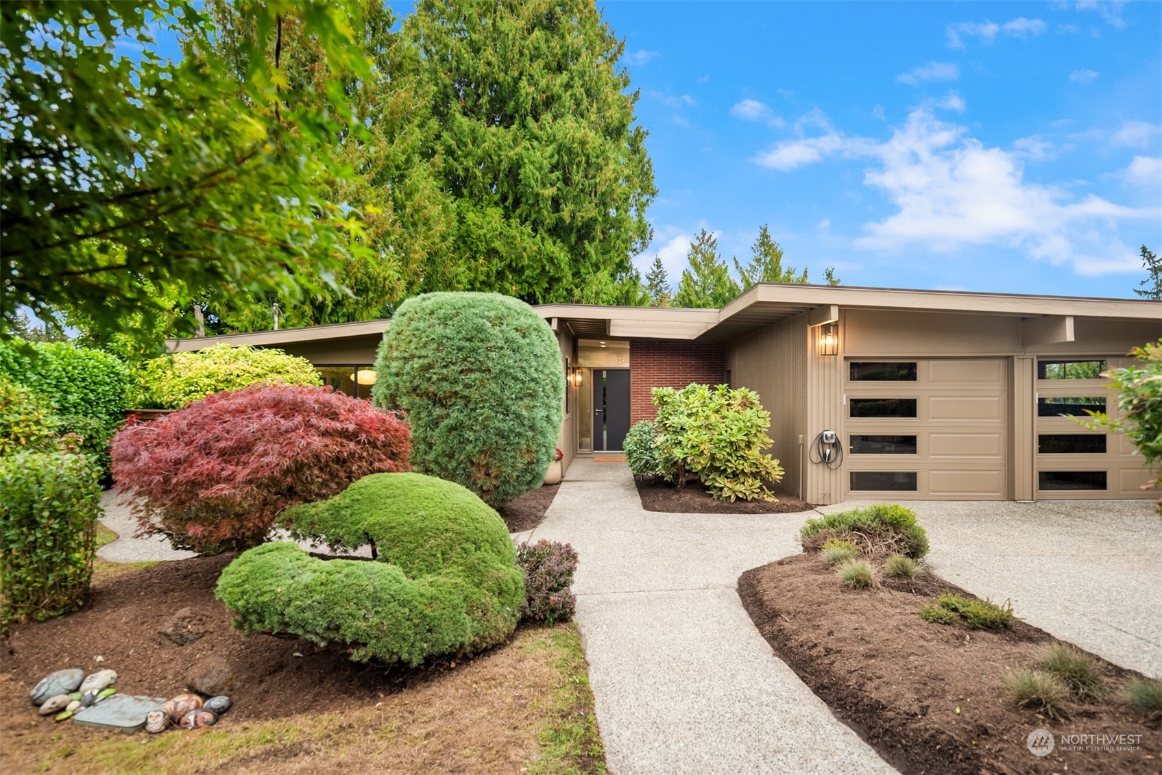 168th Ave, Bellevue, WA 98008