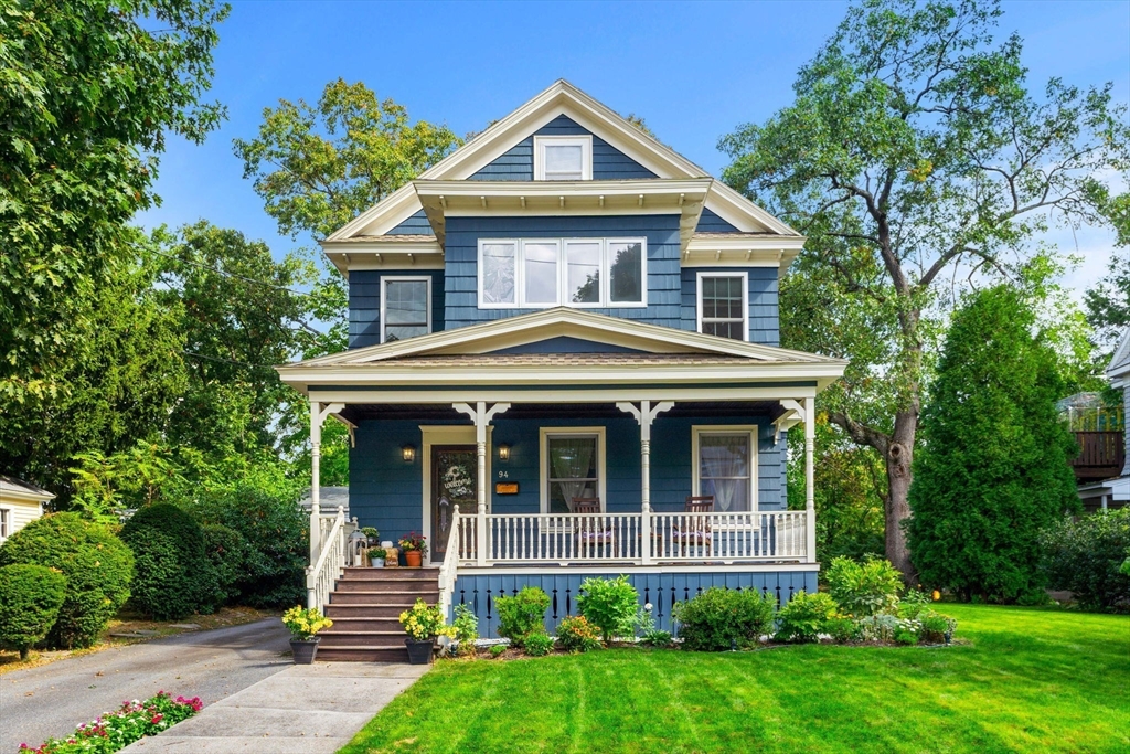Sanders Ave, Lowell, MA 01851