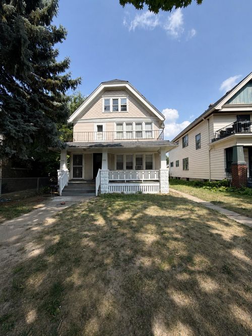 2834 N 47th St, Milwaukee, WI, 53210-1752 | Card Image