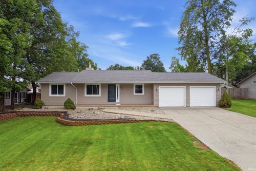 401 Greenwood Trl, Ossian, IN, 46777-9012 | Card Image