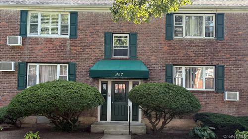 apt-3-957 Fenwood Dr, Valley Stream, NY, 11580-1707 | Card Image