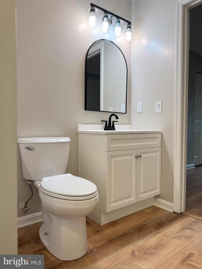 APT-104 - 1061 Gardenview Loop, Condo with 2 bedrooms, 2 bathrooms and null parking in WOODBRIDGE VA | Image 8