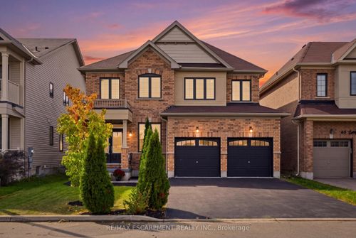 47 Larry Cres, Caledonia, ON, N3W0B3 | Card Image