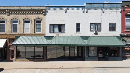 135 W Huron St, Berlin, WI, 54923-1596 | Card Image