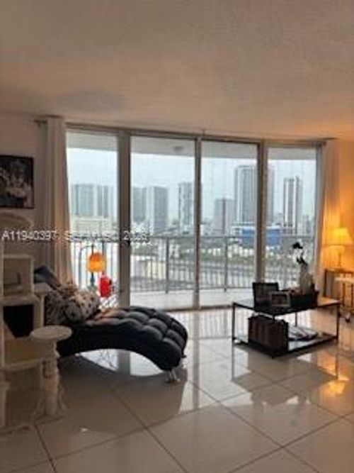 1714-1750 N Bayshore Dr, Miami, FL, 33132-3206 | Card Image