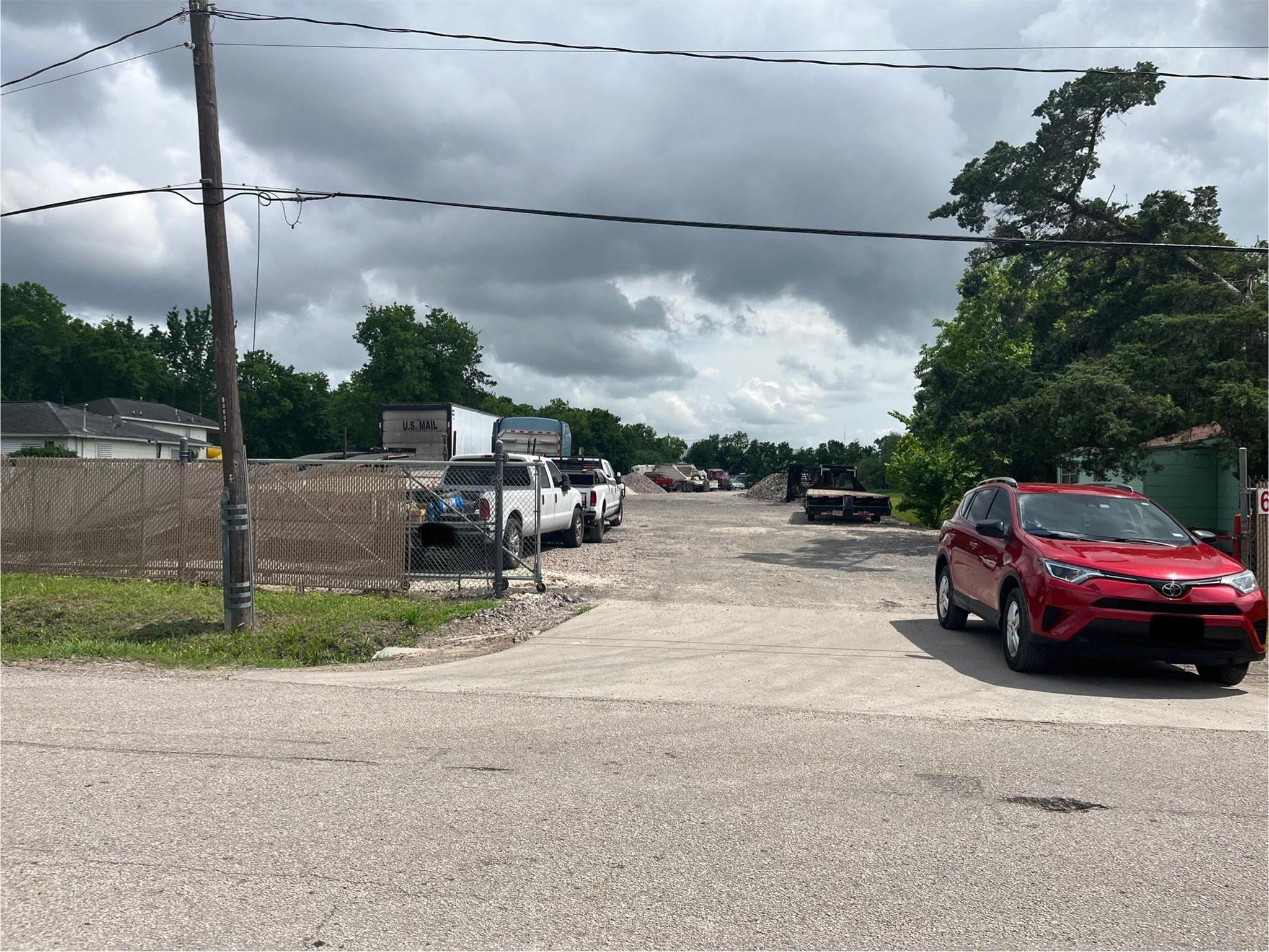 Land in Houston 4