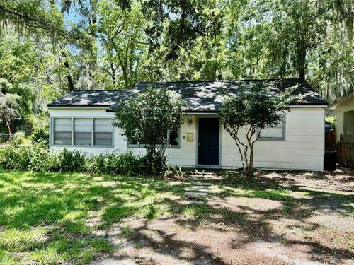 739 Ne 10th Pl, GAINESVILLE, FL, 32601-4490 | Card Image